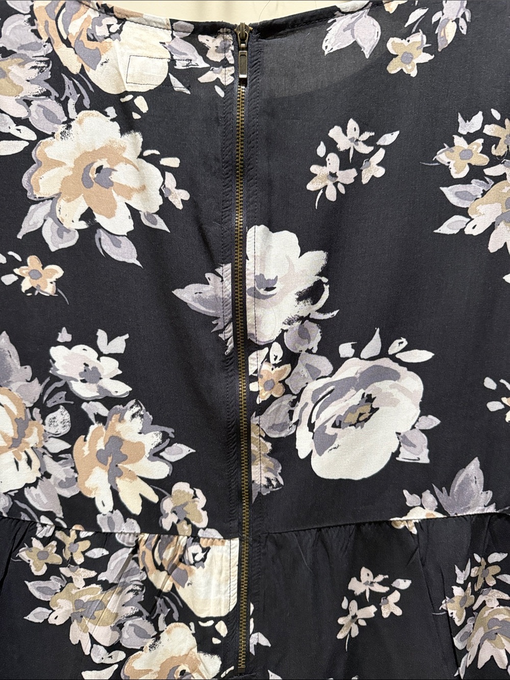 Old Navy NWT Black Floral Dress with Cream and Gray Blooms XL 100% Rayon - Picture 6 of 10